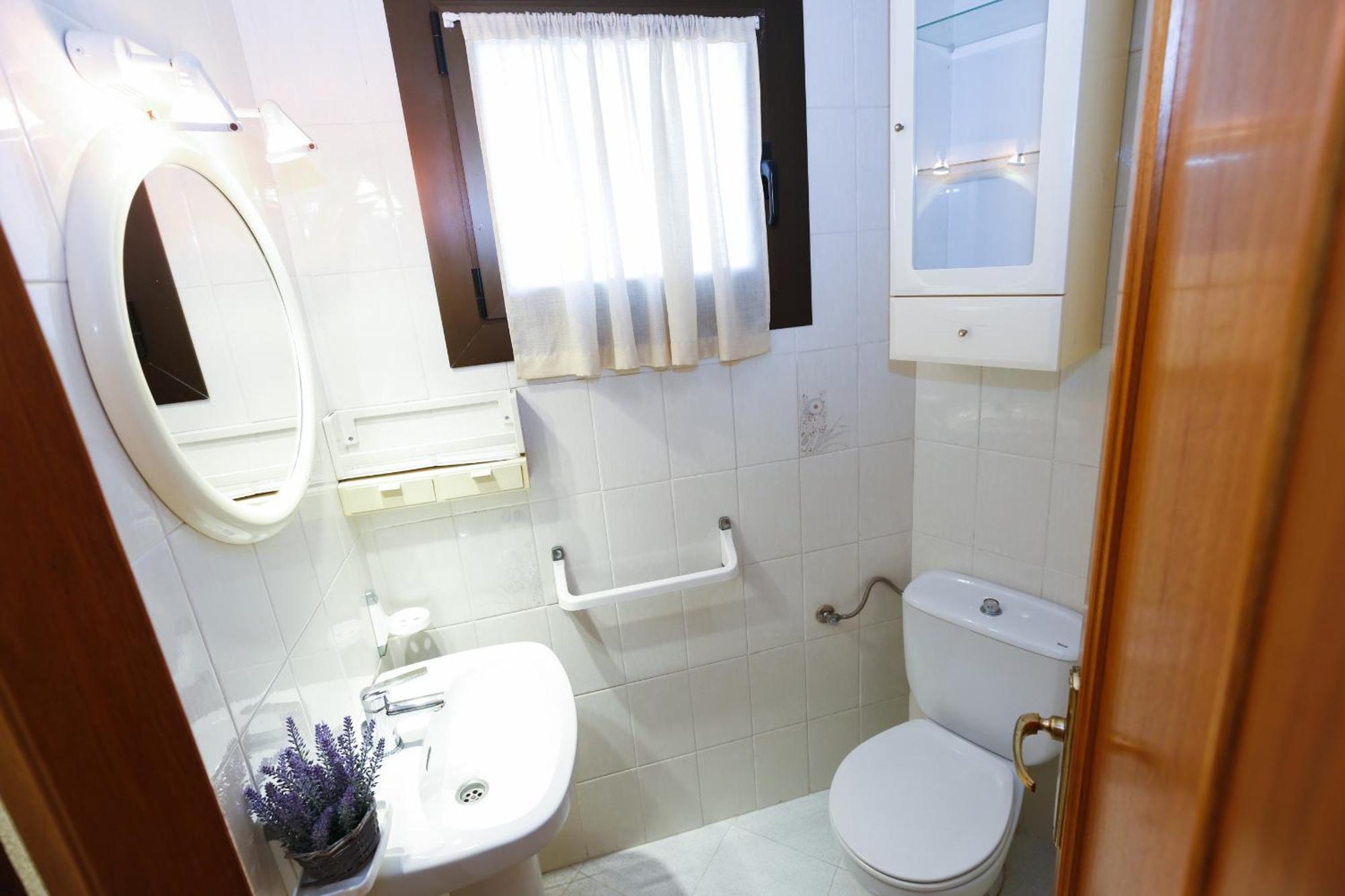 Santillana Homestay By Turismar Salou Esterno foto