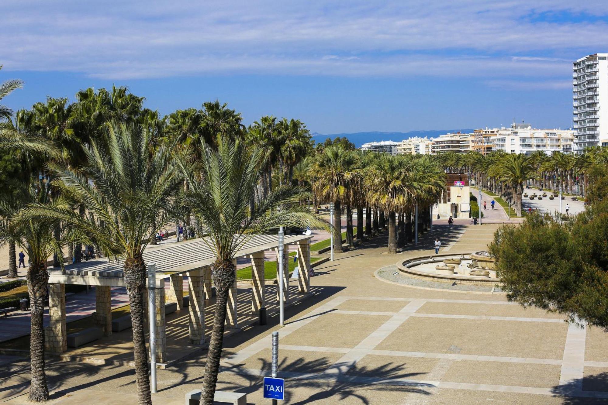 Santillana Homestay By Turismar Salou Esterno foto