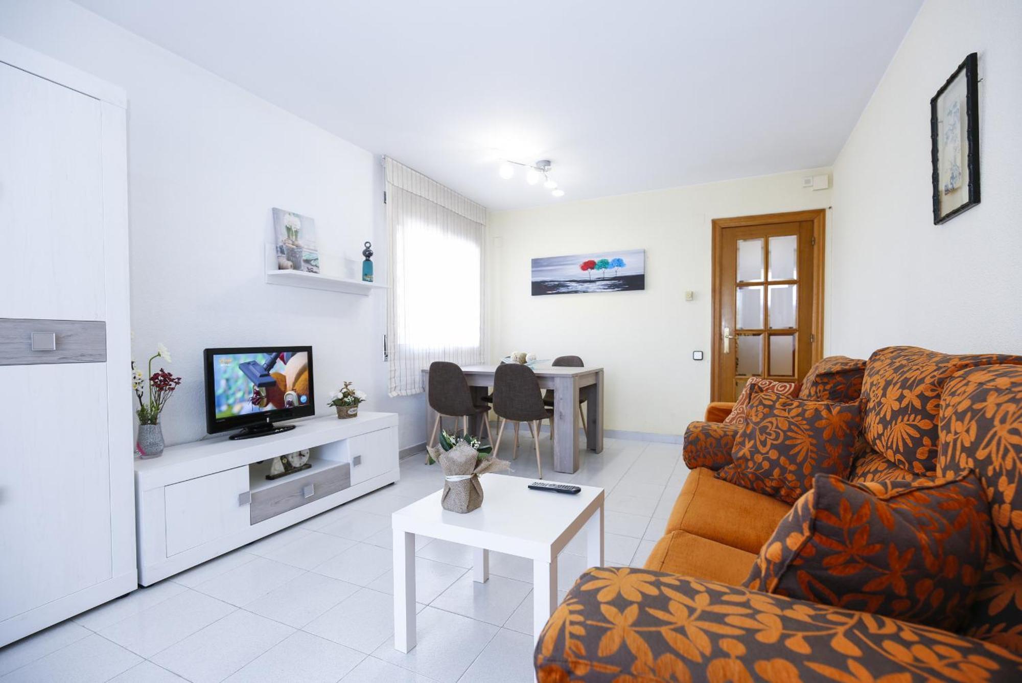 Santillana Homestay By Turismar Salou Esterno foto