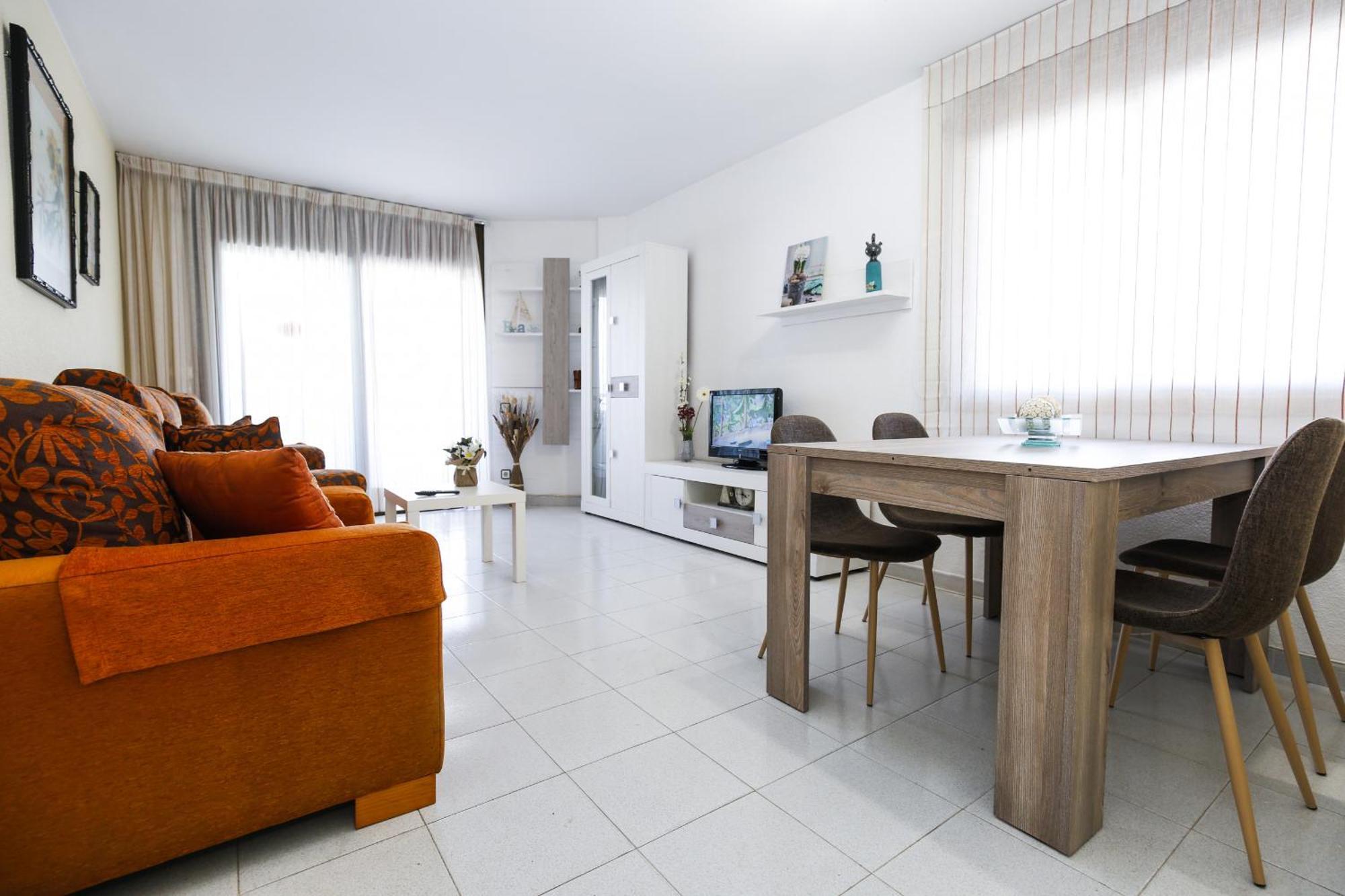 Santillana Homestay By Turismar Salou Esterno foto