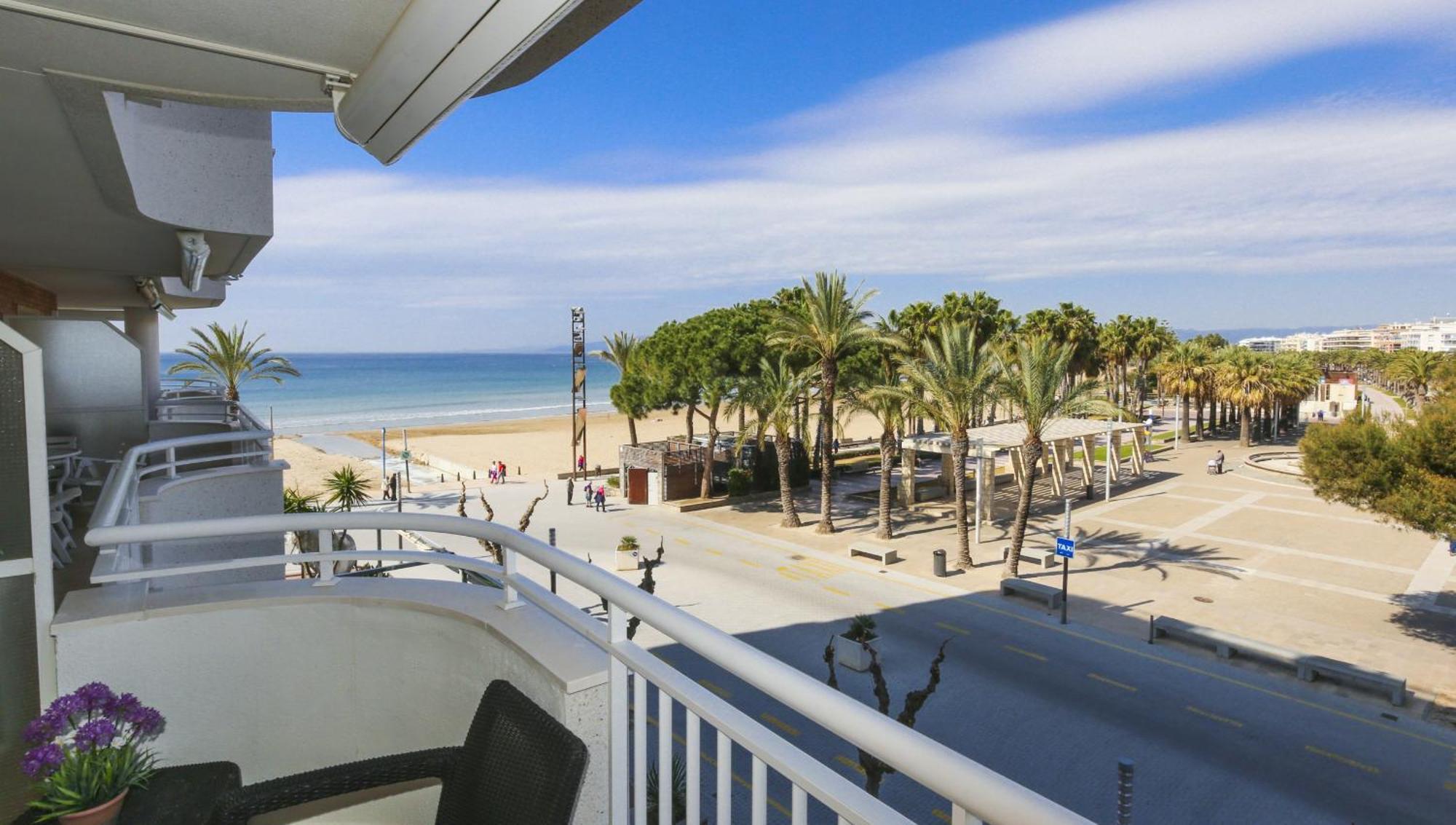 Santillana Homestay By Turismar Salou Esterno foto